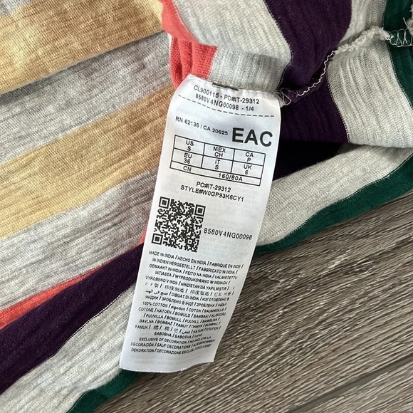 Guess cropped stripe Tshirt size small - Picture 4 of 4